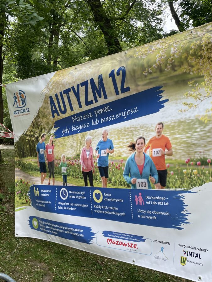 Baner promujący Autyzm 12.